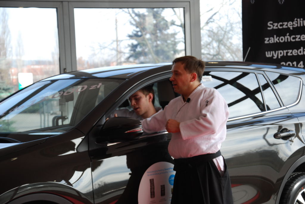 Pokazy 8 marca 2015 - salon Toyoty Włocławek