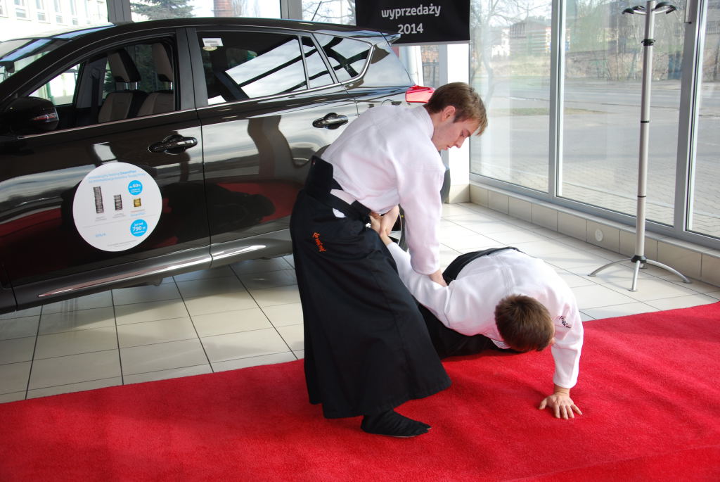 Pokazy 8 marca 2015 - salon Toyoty Włocławek